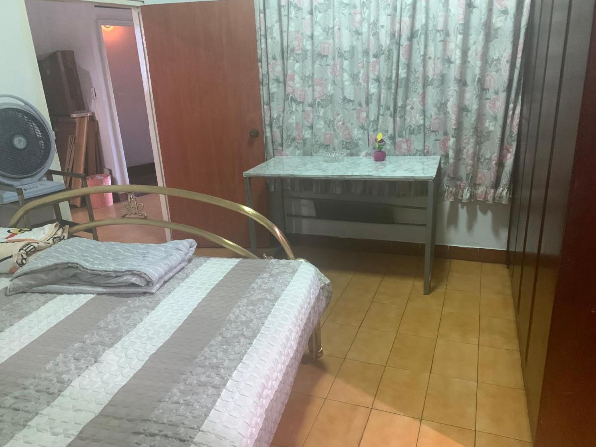 淡水老街歡樂便利民宿 Тамсуи Экстерьер фото